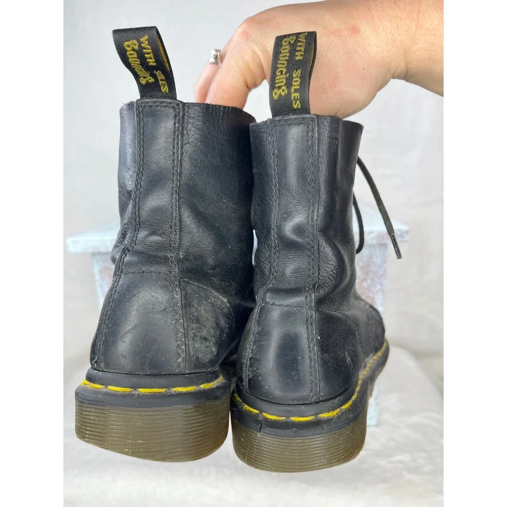Dr Martens Leather Ankle Boots Black AirWair Bouncing‎ Soles Combat Boots